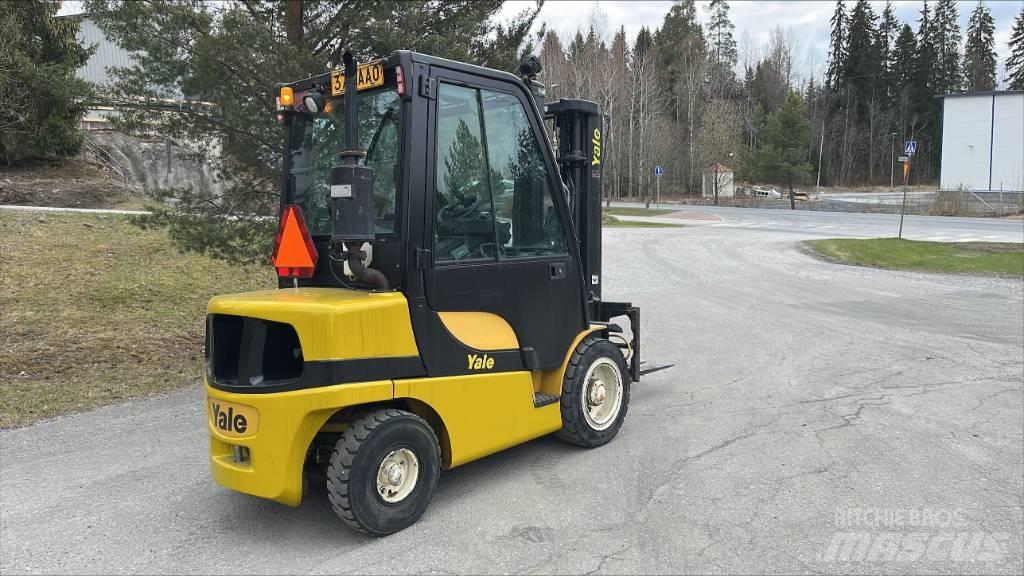 Yale GDP 30 VX Diesel trucks