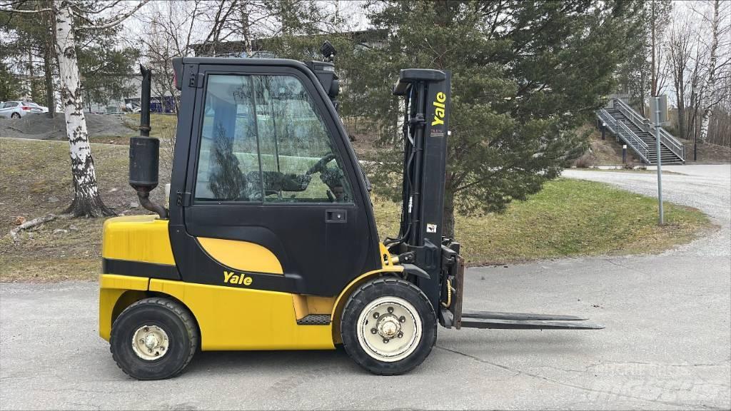 Yale GDP 30 VX Diesel trucks