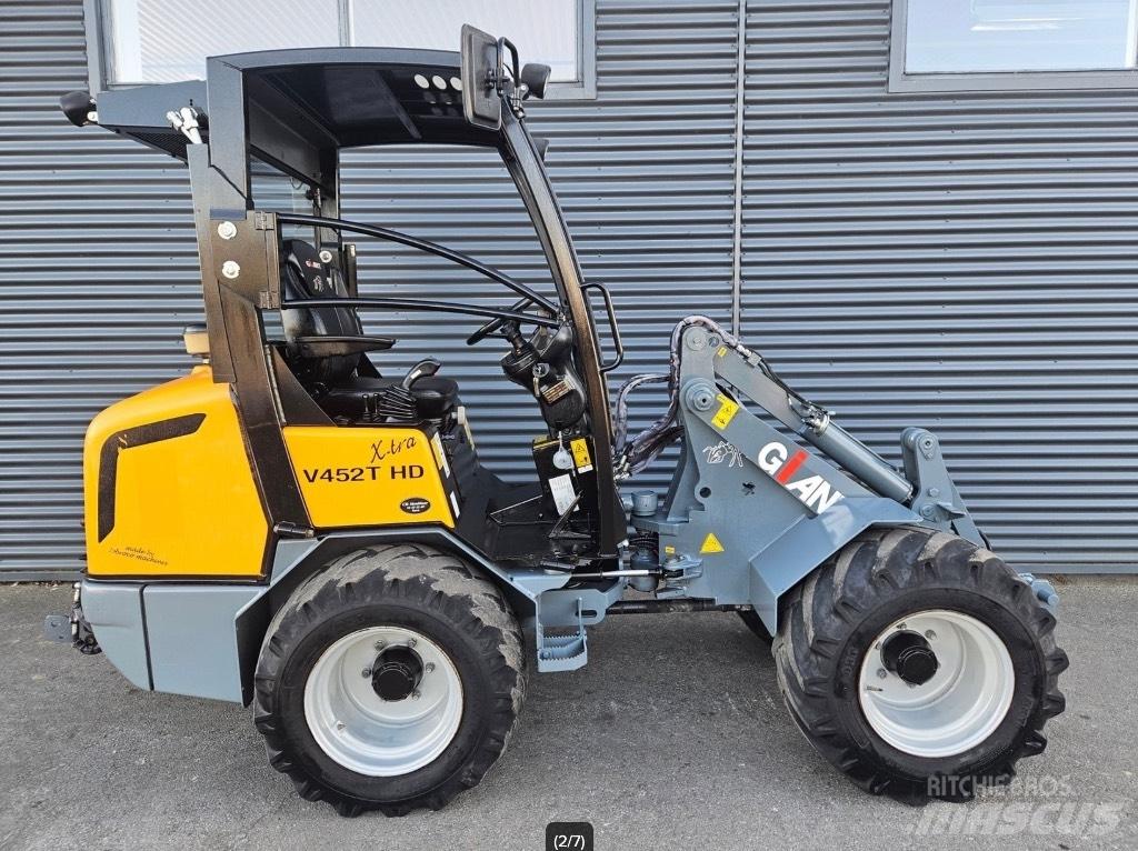 GiANT v452t hd x-tra Mini loaders