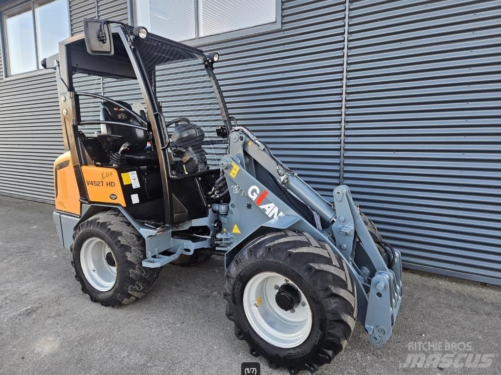 GiANT v452t hd x-tra Mini loaders