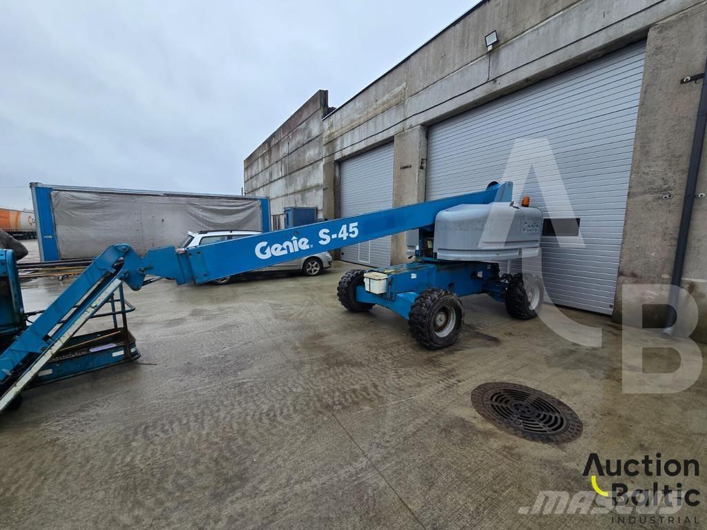Genie S 45 Articulated boom lifts
