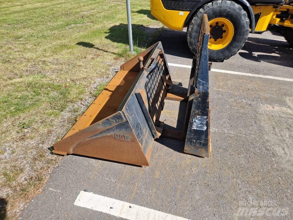 CAT 247 B 2 Skid steer loaders
