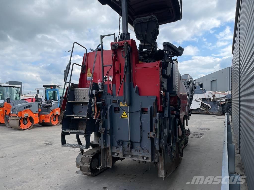 Wirtgen W 100 CFI Asphalt cold milling machines