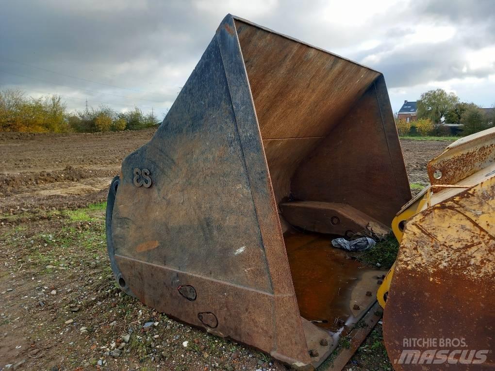 Komatsu WA480-8 Buckets
