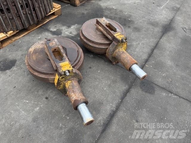 Liebherr R 900 IDLER Tracks, chains and undercarriage