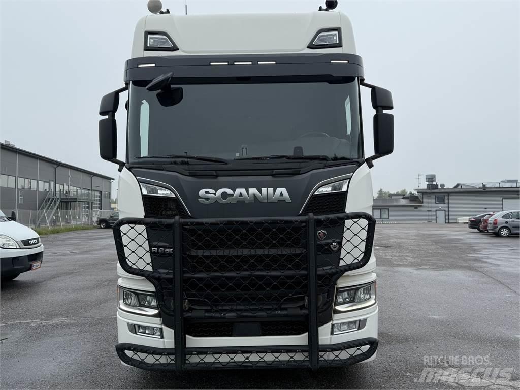 Scania R650 6X2 Hook lift trucks