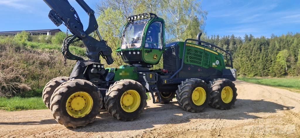 John Deere 1270 G Harvesters