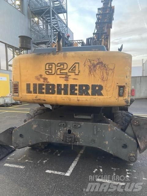 Liebherr 924C-LI Wheeled excavators