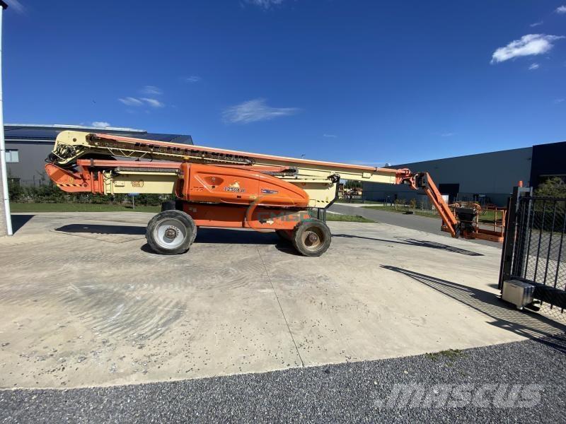 JLG 1250AJP Articulated boom lifts