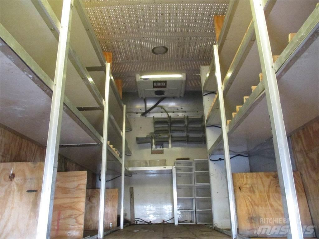 Isuzu NRR Box trucks
