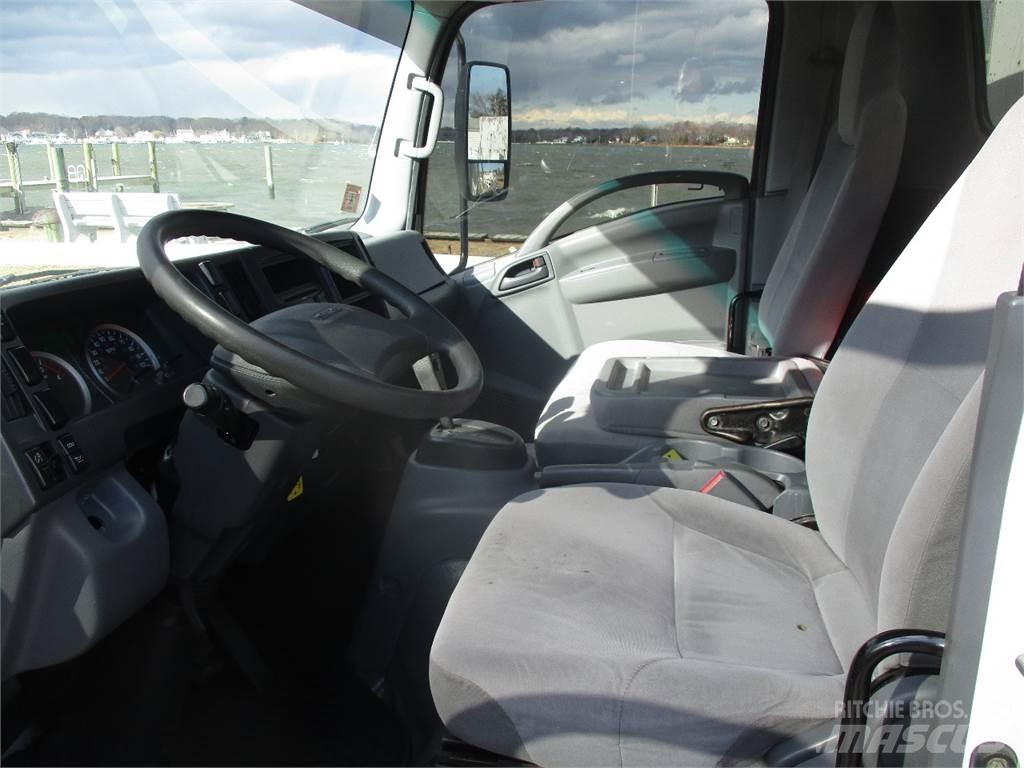Isuzu NRR Municipal / general purpose vehicles