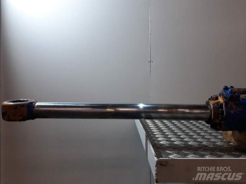 CASE 688B Hydraulics