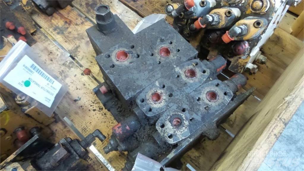 CASE 888 Hydraulics