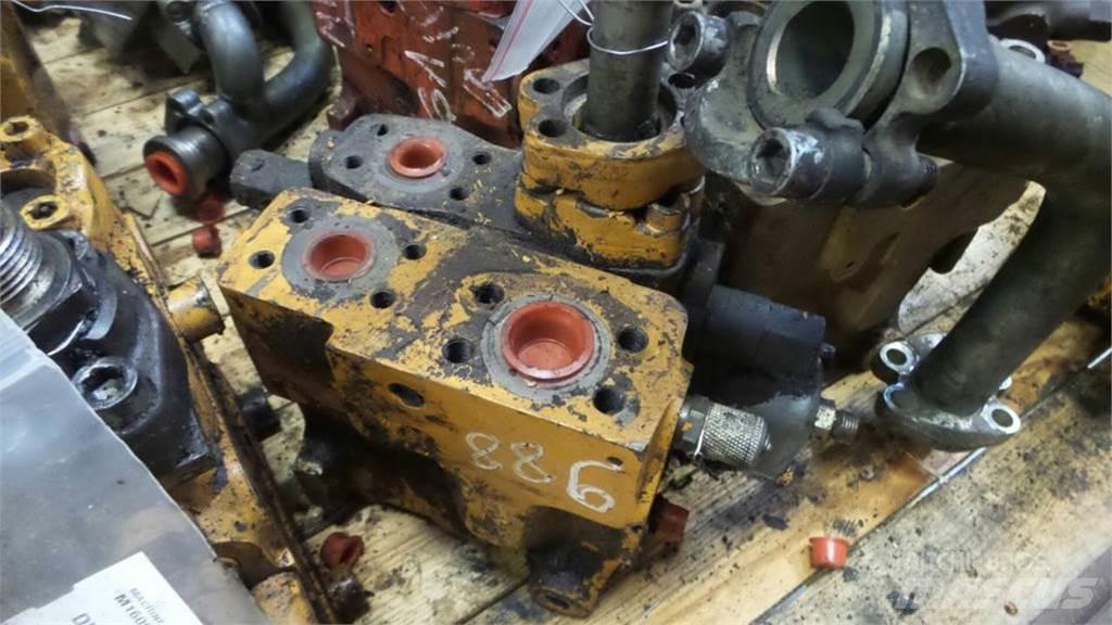 CASE 988 Hydraulics