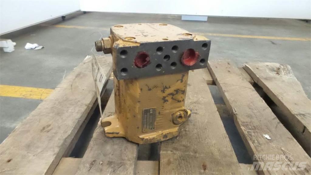 CAT 213B Hydraulics
