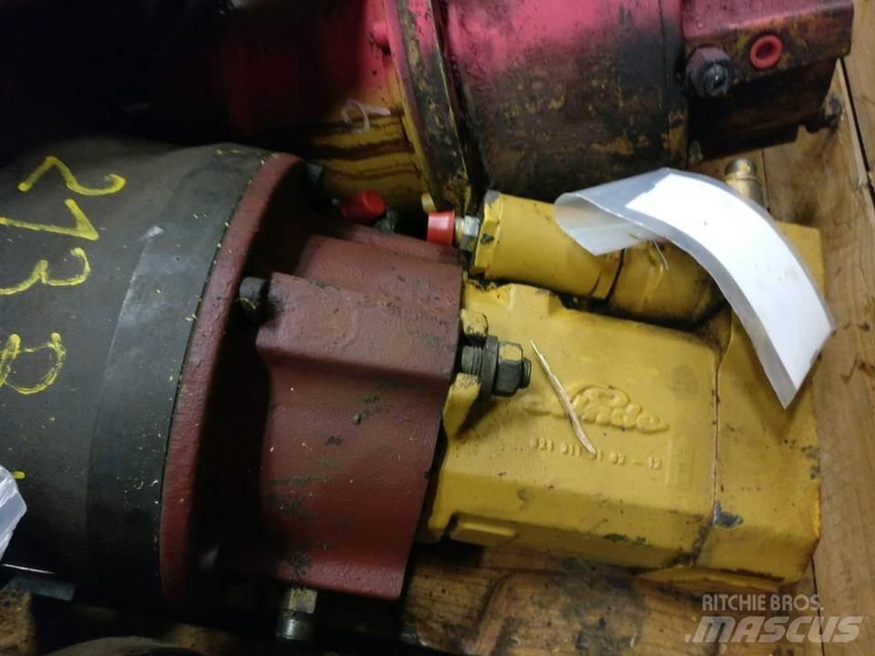 CAT 213B Hydraulics