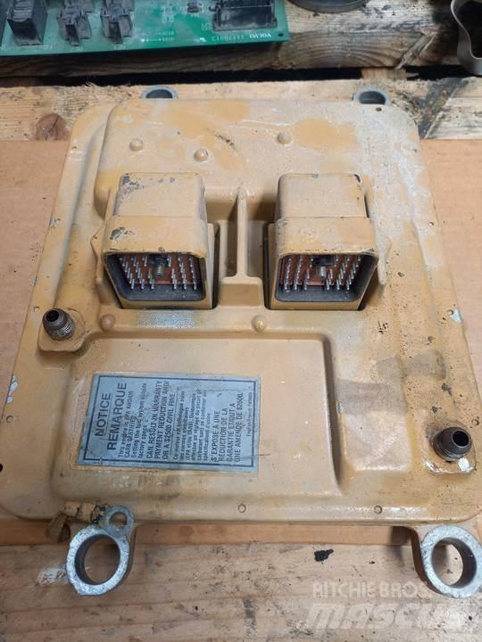 CAT 345C Cabins and interior