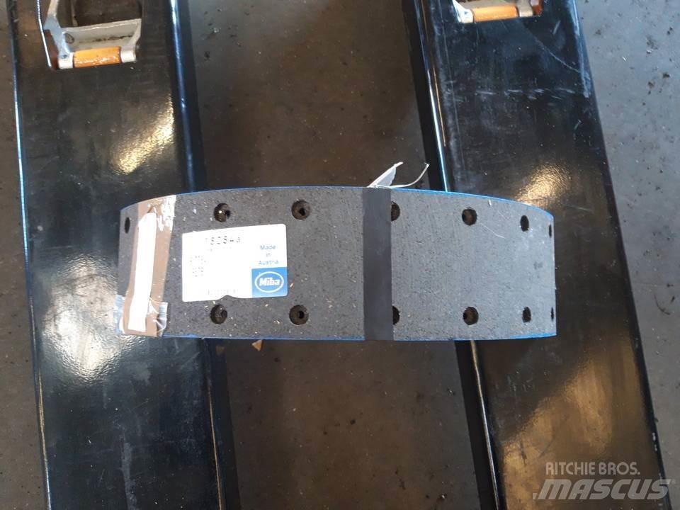 CAT 950 Tracks, chains and undercarriage