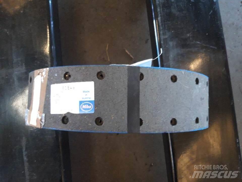 CAT 950 Tracks, chains and undercarriage