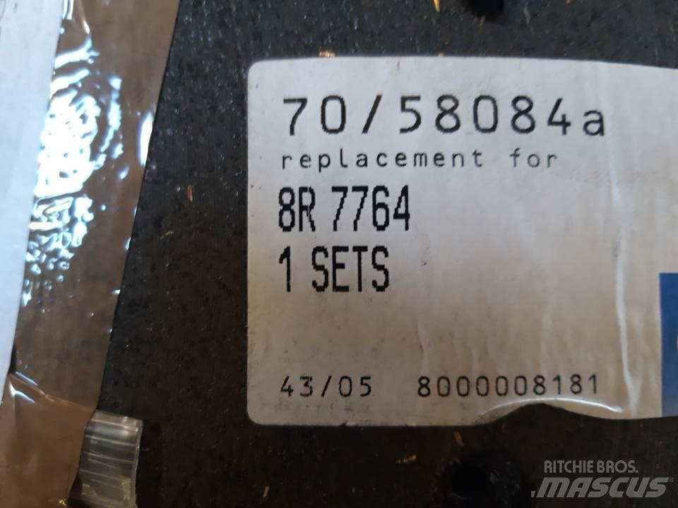 CAT 950 Tracks, chains and undercarriage