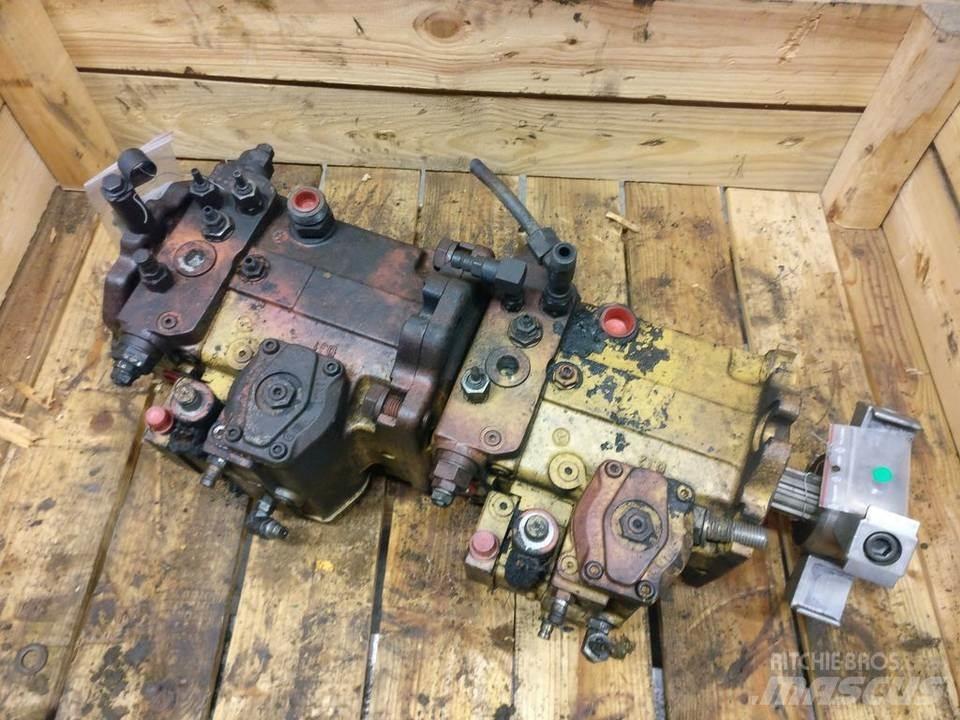 CAT 953D Hydraulics
