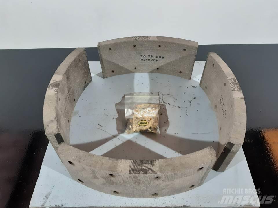 CAT 966C Tracks, chains and undercarriage
