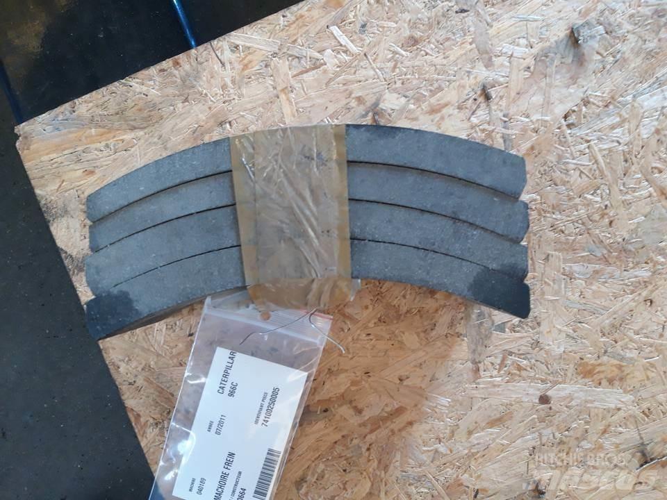 CAT 966C Tracks, chains and undercarriage