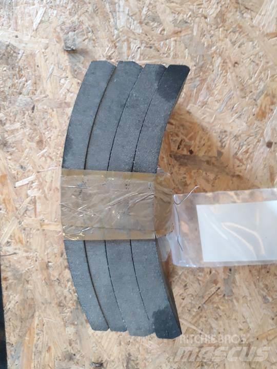 CAT 966C Tracks, chains and undercarriage