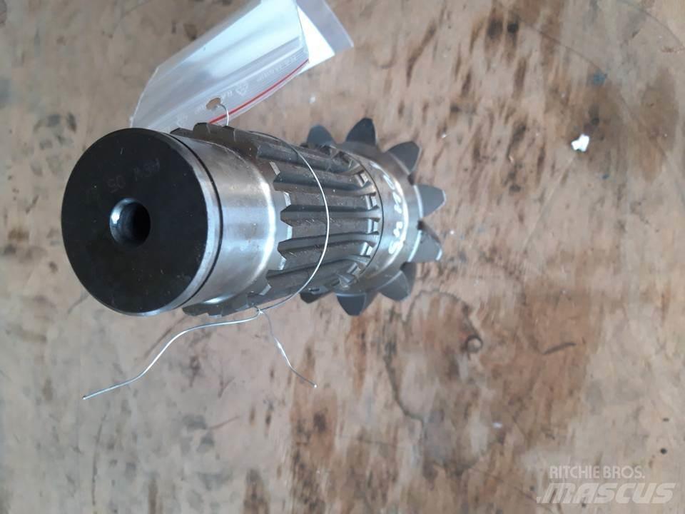 CAT D5 Transmission