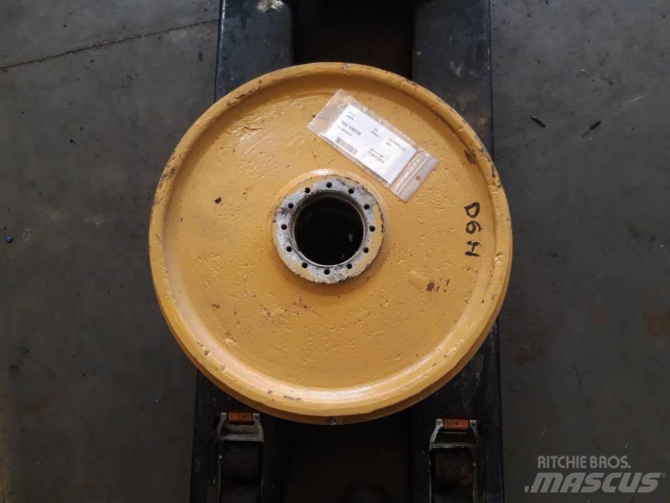 CAT D6H Tracks, chains and undercarriage