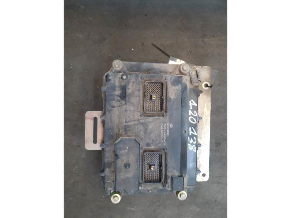 CAT M316D Cabins and interior