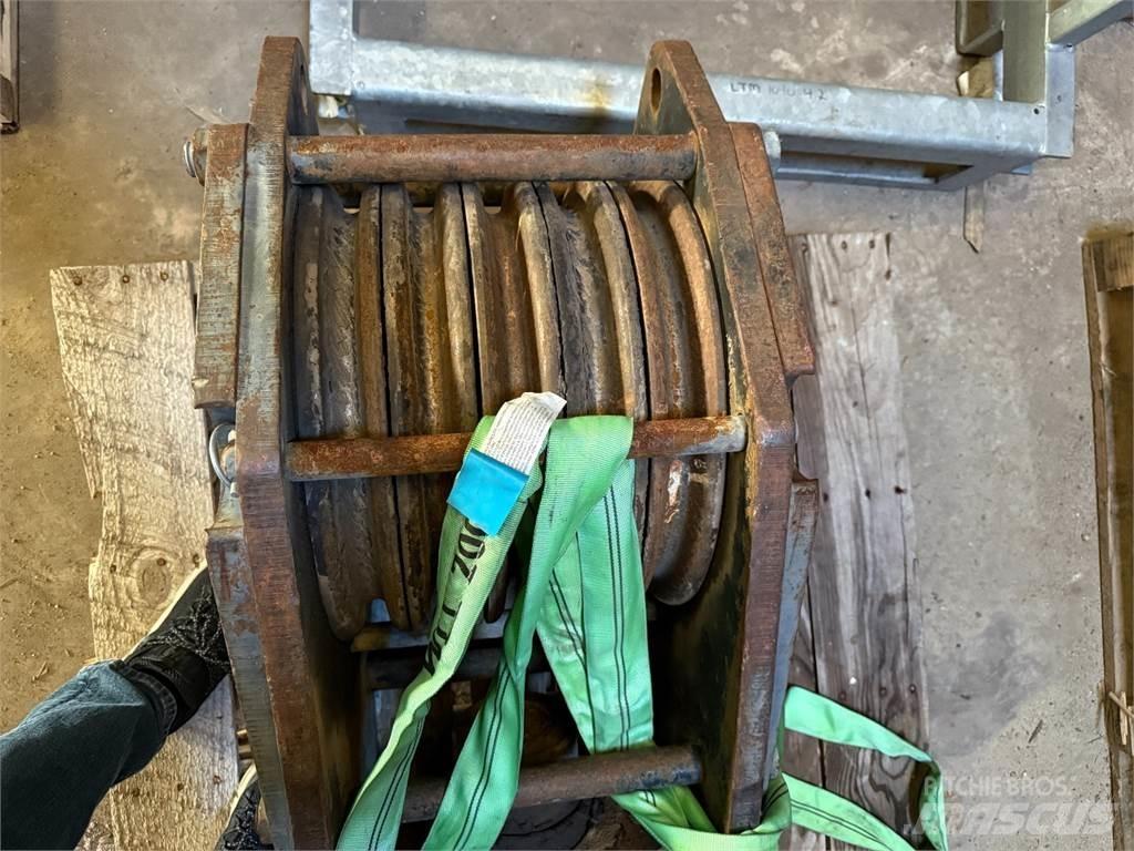  McKissick Crane parts and equipment