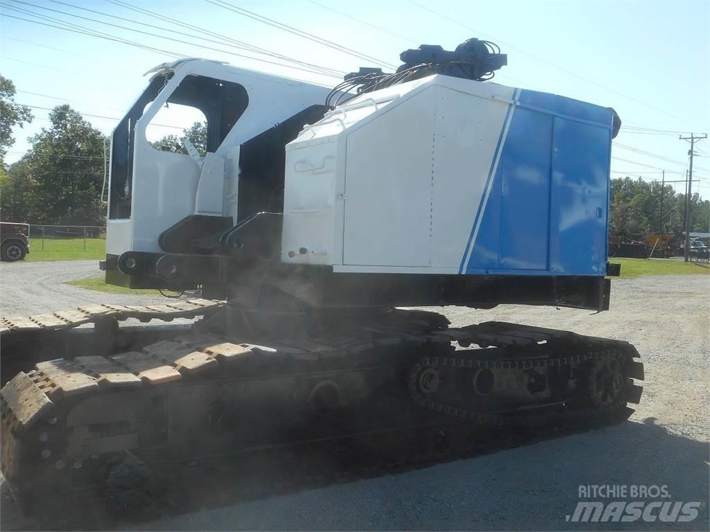 American 5299 Track mounted cranes