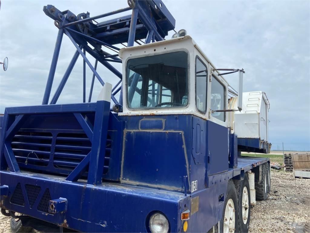 American 7530 All terrain cranes