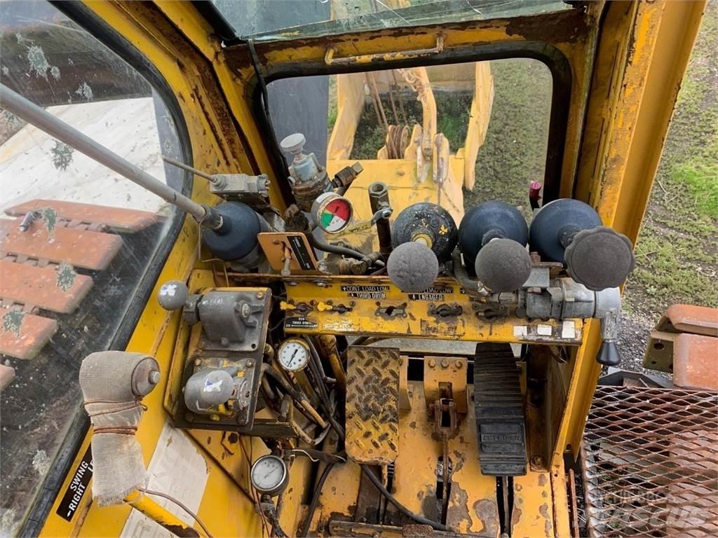 American 9299 Track mounted cranes