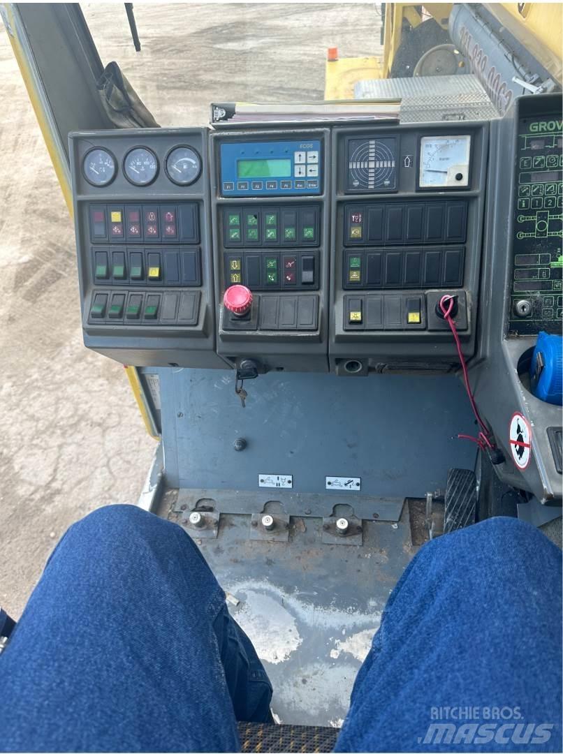 Grove GMK5240 All terrain cranes