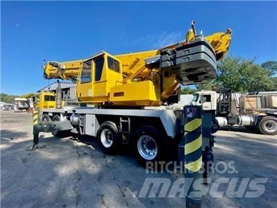 Grove TMS900E All terrain cranes