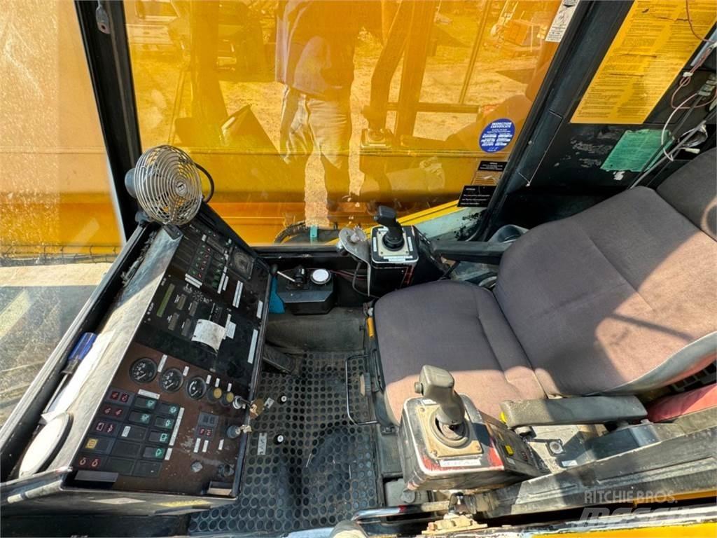Krupp KMK 6160 All terrain cranes