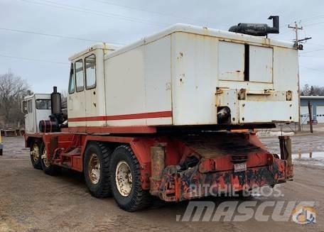 Link-Belt HC-218 All terrain cranes
