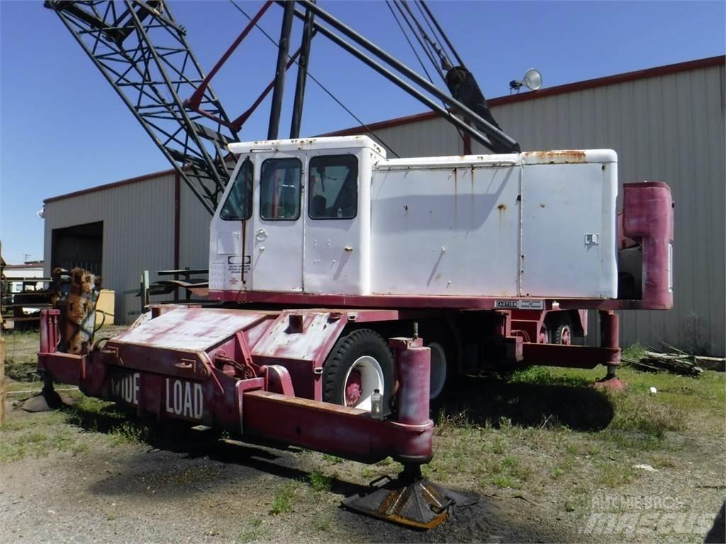 Link-Belt HC-218 All terrain cranes