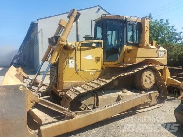 CAT D6T XL Crawler dozers