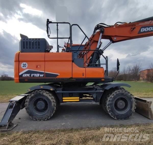 Doosan DX 170 W-7 Wheeled excavators
