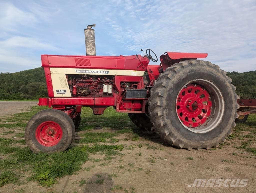 International 966 Tractors