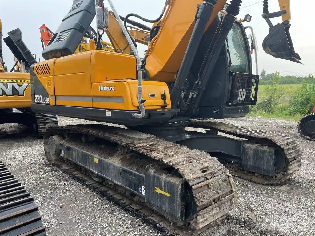 Hyundai R220 Crawler excavators