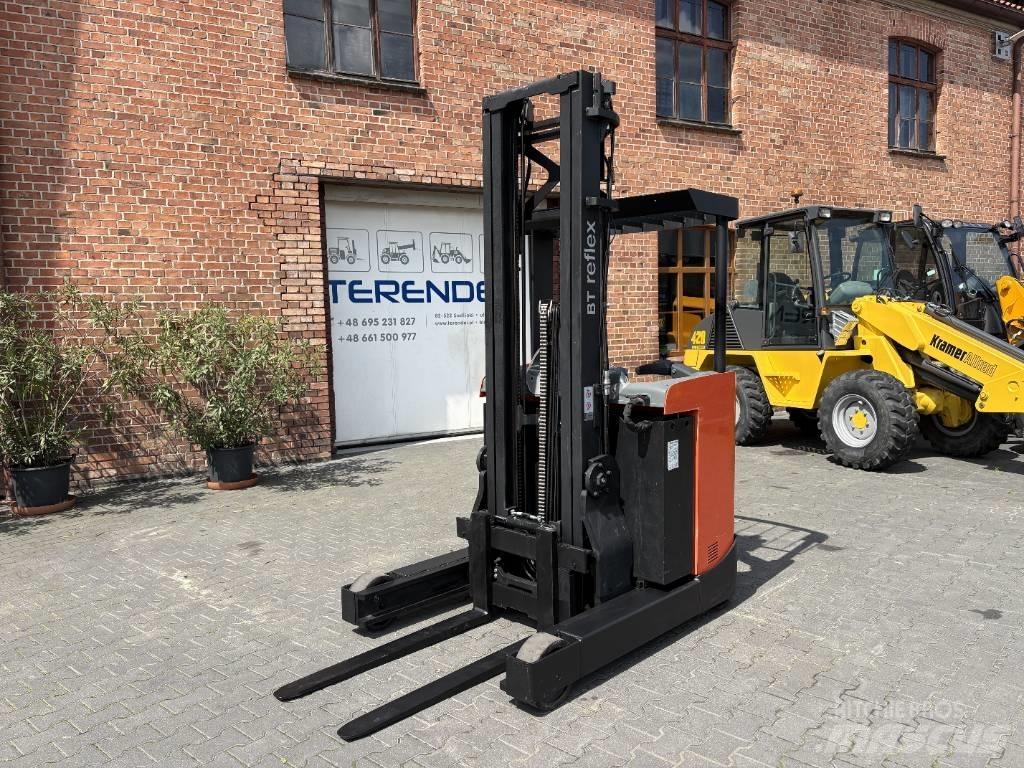 Toyota RRE 140 Reach truck
