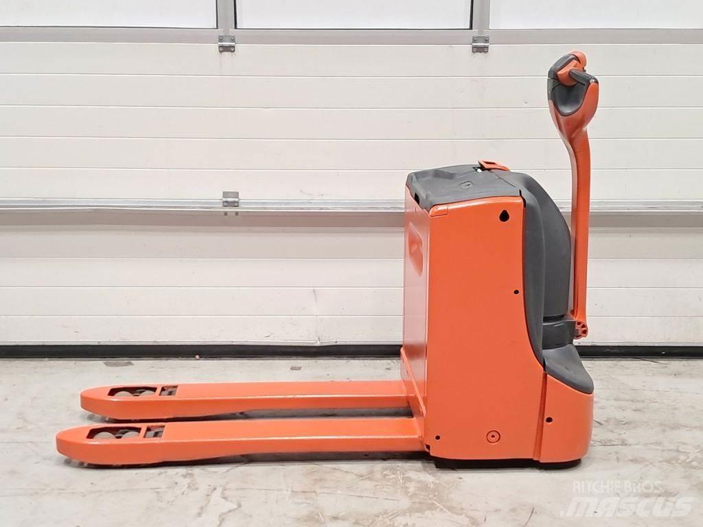 Linde T16 Low lifter