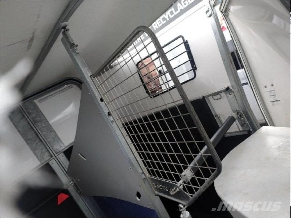  FAUTRAS PROVAN Livestock transport