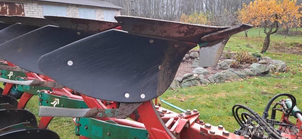 Kverneland Ecomat Reversible ploughs