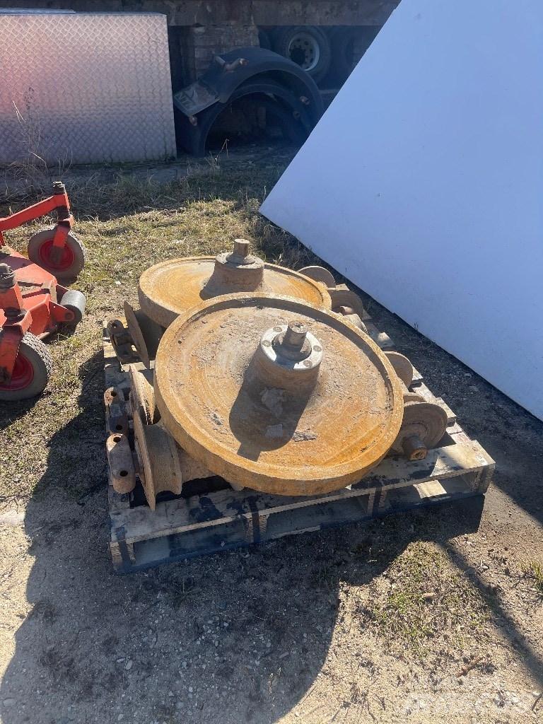 CAT D 6 N LGP Tracks, chains and undercarriage