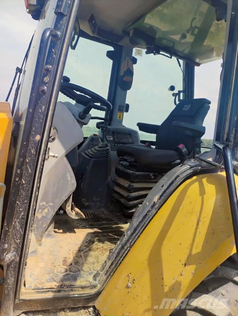 CAT 420 Backhoe